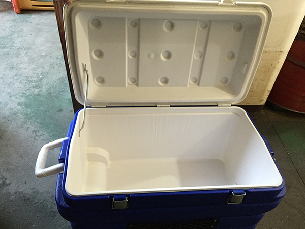 吹塑中空工具箱加工